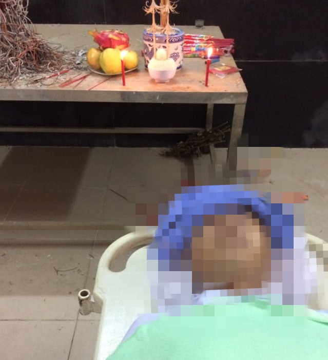 Nguoi dan ong chet bat thuong sau khi dua ve tru so cong an o Phu Tho