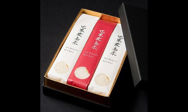 Theo Straitstimes, Singapore là quốc gia đầu tiên nhập khẩu gạo Kinmemai Premium với giá 155 USD cho mỗi hộp chứa 6 túi gạo, mỗi túi 140gr.