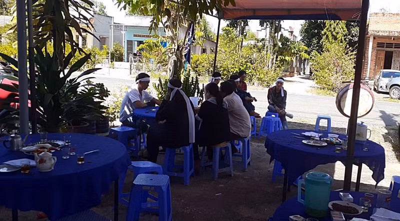 Dieu tra benh nhan tu vong sau vai phut uong thuoc dieu tri