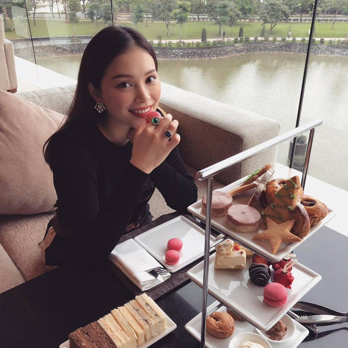 Bữa ăn sang chảnh. Ảnh: FBNV.