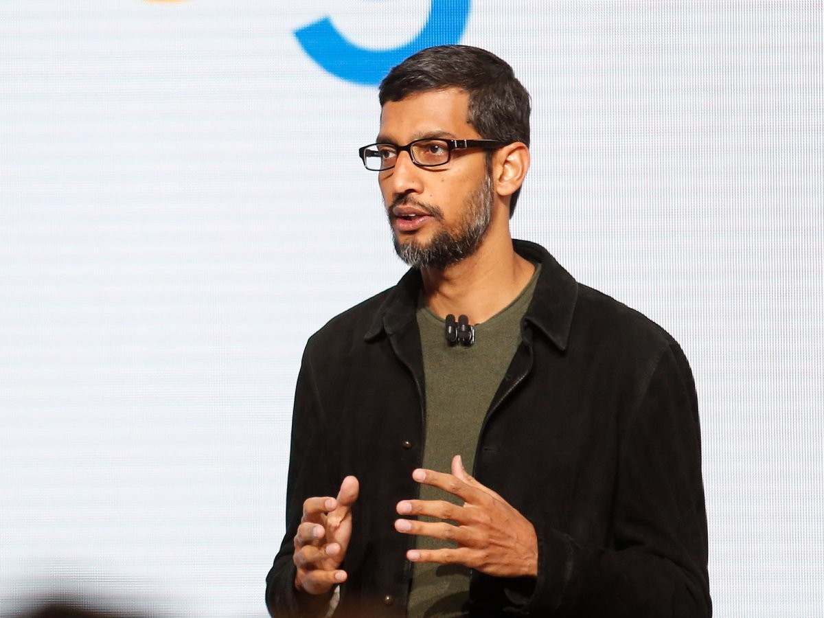Chia sẻ trên trang Recode, CEO Google Sundar Pichai tiết lộ mình có thói quen "kiểu Anh" với một cốc trà vào mỗi sáng. Ông cũng thường ăn cùng với trứng ốp lết. Ảnh: Getty.