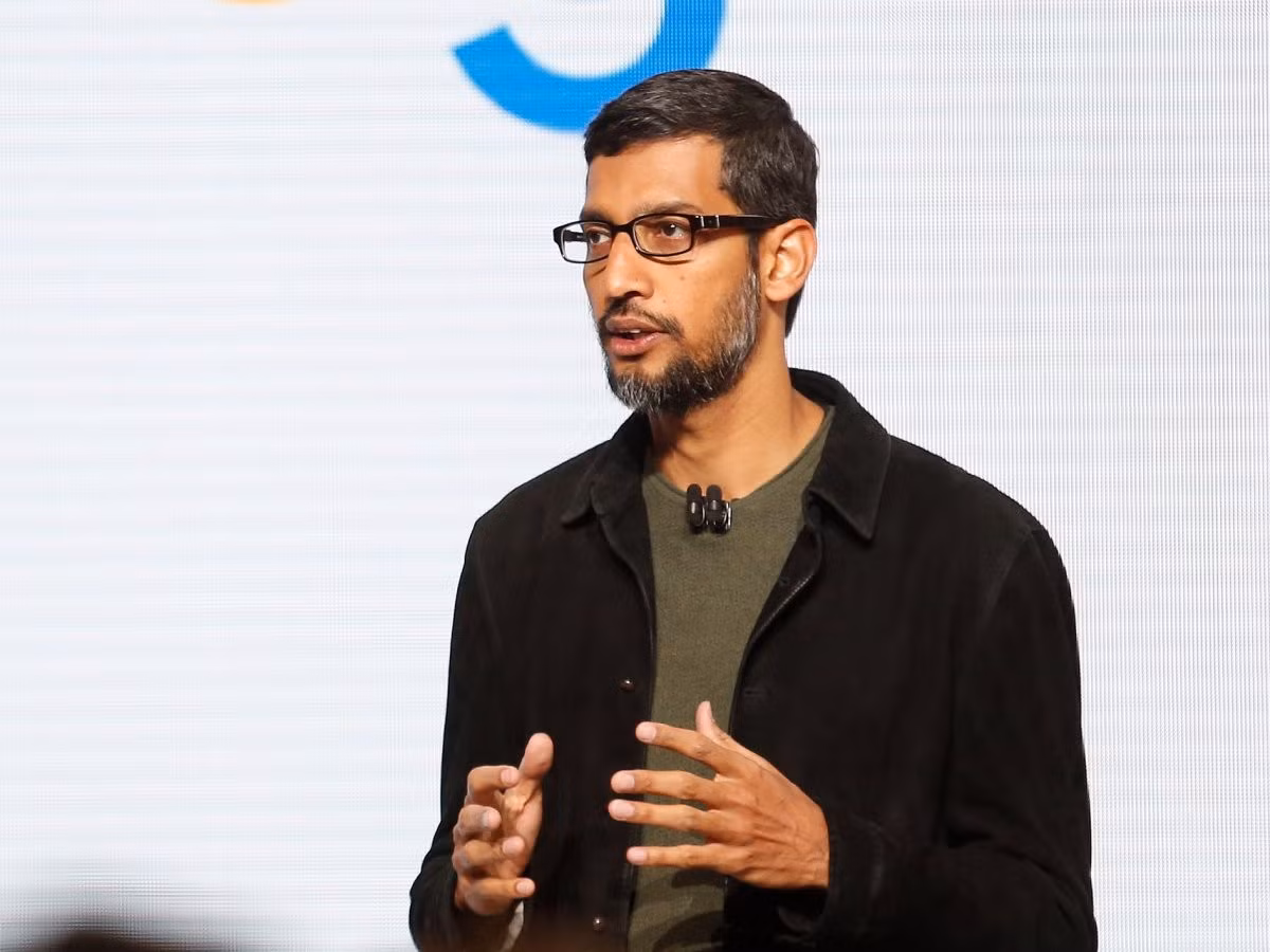 Chia sẻ trên trang Recode, CEO Google Sundar Pichai tiết lộ mình có thói quen "kiểu Anh" với một cốc trà vào mỗi sáng. Ông cũng thường ăn cùng với trứng ốp lết. Ảnh: Getty.