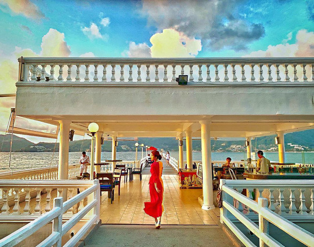 Cặp đôi đã nghỉ dưỡng tại resort 6 sao Amari Coral Resort, Phuket (Thái Lan). Ảnh: Helino.