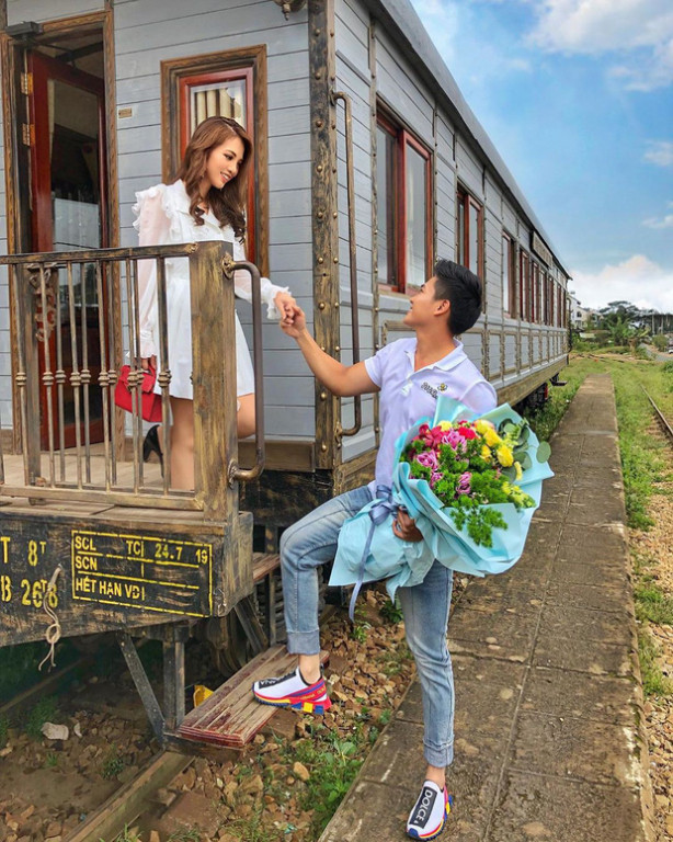 Đi đến đâu, Giang Lê cũng được tận hưởng những dịch vụ sang chảnh, ở khách sạn xa hoa, đắt tiền nhất. Ảnh: Tintucvietnam.