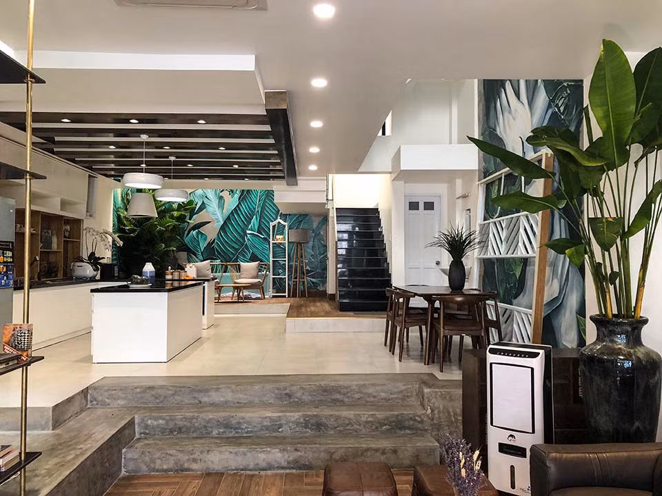 Tuy nhiên, hiện anh và gia đình đang sống trong ngôi nhà khác có giá khoảng 20 tỷ đồng ở TP HCM.