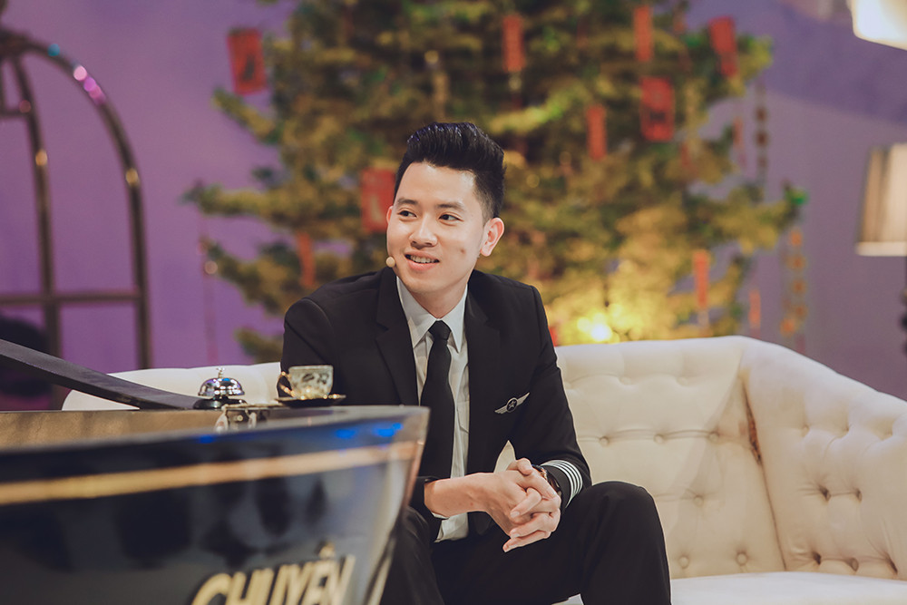 Anh sở hữu ngoại hình nổi bật với chiều cao 1,8 m cùng gương mặt điển trai khiến trái tim bao thiếu nữ "loạn nhịp". Ảnh: Vietnamnet.