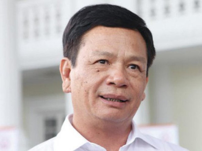 Vị đại gia nhiều lần bị mọi người coi là điên rồ: Lần thứ nhất là khi làm đường ra đảo Tuần Châu. Lần thứ hai là khi xây Cảng tàu quốc tế Tuần Châu. Cuối cùng là xây dựng Bến du thuyền nhân tạo lớn nhất Việt Nam…