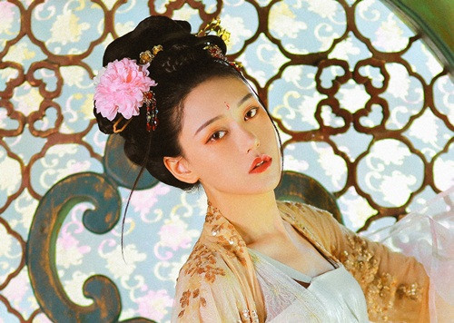 Cach thuc chon my nhan thi tam di thuong cua hoang de thoi xua