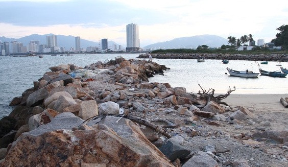 Cty co phan Nha Trang Sao bi thu hoi du an kinh doanh lo lai the nao?