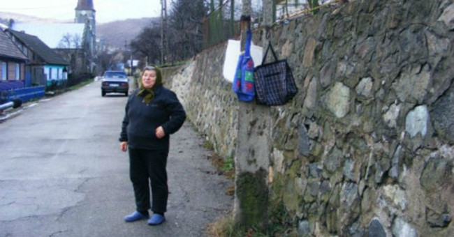 Eibenthal là ngôi làng ở phía Tây Rumani. Ngôi làng này nổi tiếng khắp nơi vì không bao giờ có ăn trộm ăn cắp.