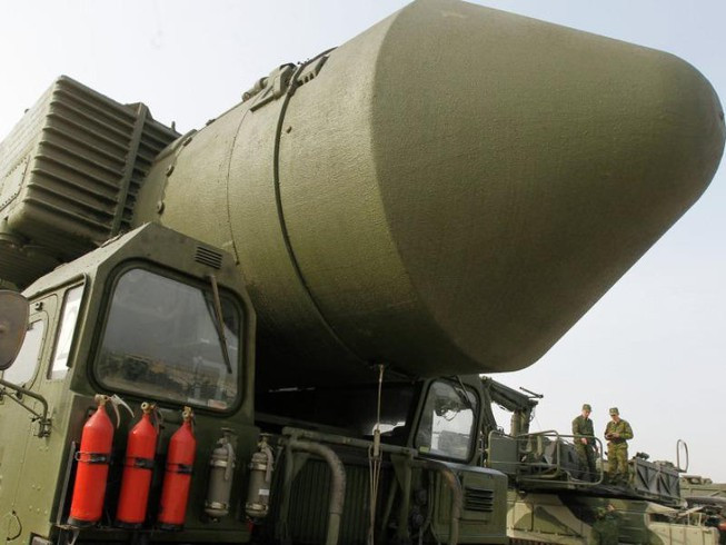 Ly do My khong tan cong Nga bi bao Trung Quoc phoi bay