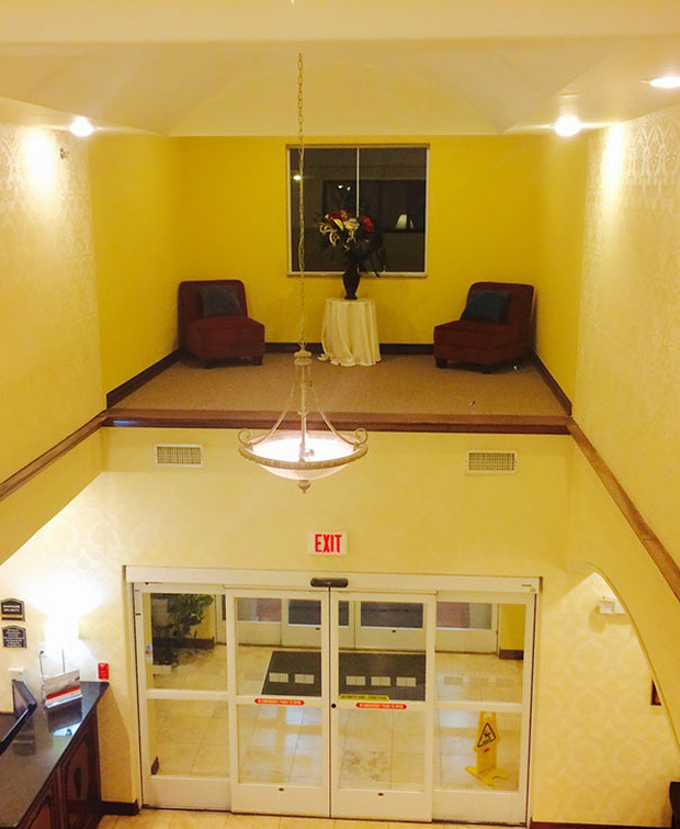 Phòng khách không lối vào, dành riêng cho người biết bay. Nguồn: Brightside.