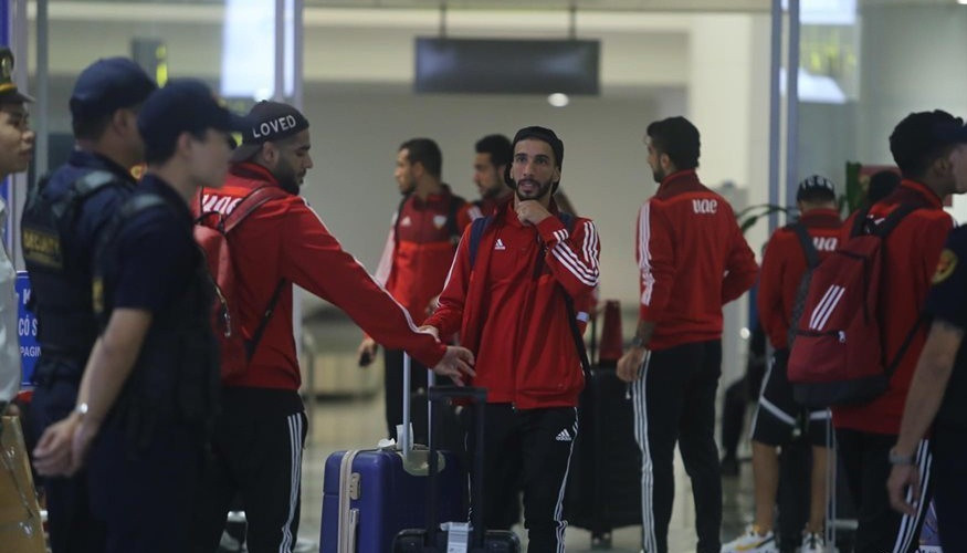 Không chỉ có vậy, đội bóng Tây Á còn có lực lượng hậu cần lên tới hàng chục người, để lo mọi vấn đề ăn ở, sinh hoạt, đi lại trong những lần làm khách. Ảnh: Vietnamnet.