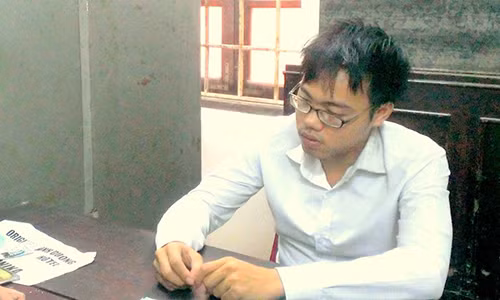 Chan tuong ga trai bien thai thich nghich vung kin phu nu