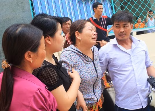 Mot nu benh nhan tu vong sau tiem thuoc can quang