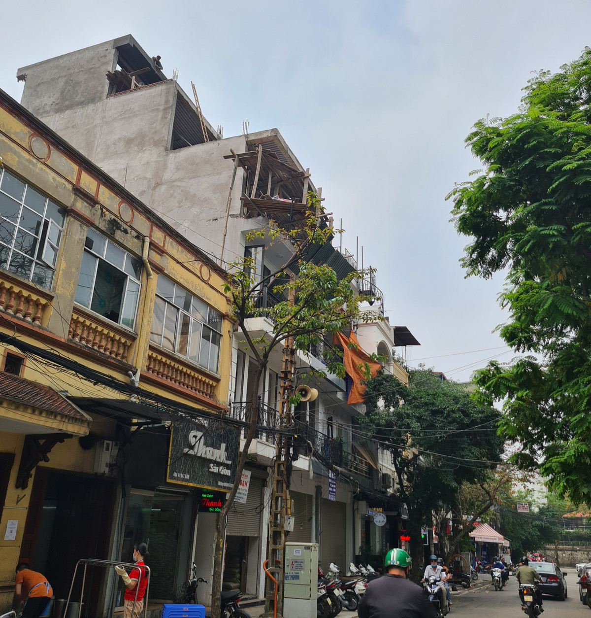 Cong trinh 49 Bat Dan vi pham TTXD: Xu ly ra sao?