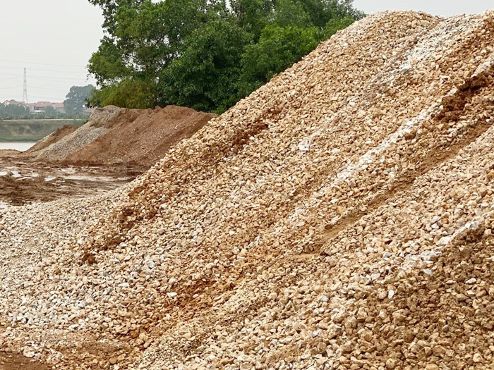 Ha Noi: Tram met song Soc Son bi san lap trai phep lam diem tap ket khoang san-Hinh-6