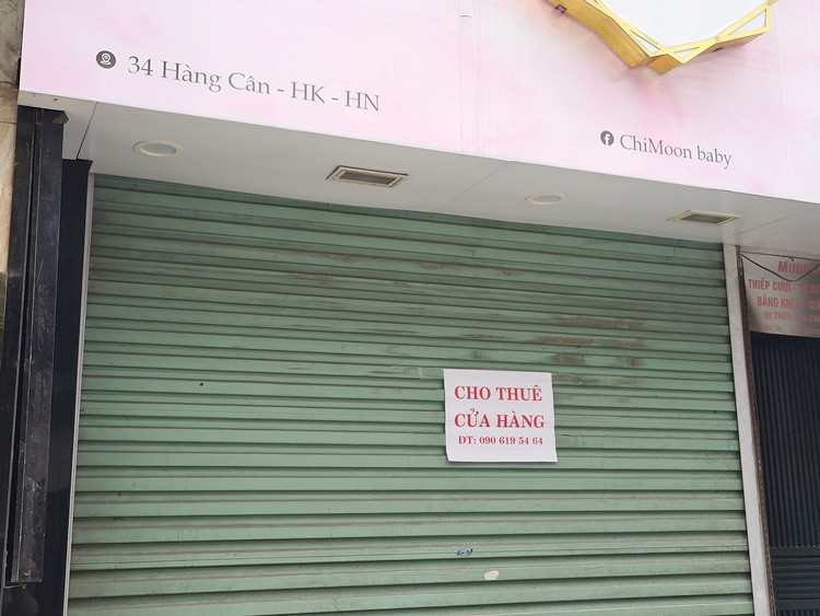 Mặt bằng cho thuê nhan nhản ở khu vực phố cổ Hà Nội.