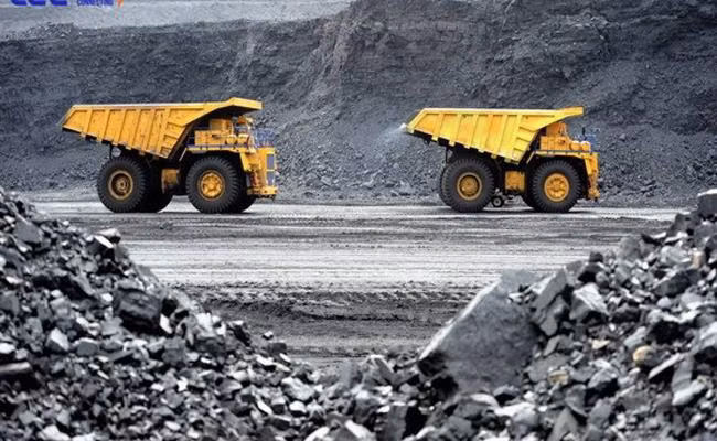 Theo số liệu sơ bộ của Tổng cục Hải quan, trong năm 2020 xuất khẩu than đá ra thị trường nước ngoài của nước ta giảm 20,5% về lượng, giảm 29% về kim ngạch và giảm 10,9% về giá so với năm 2019, đạt 909.630 tấn, tương đương 119,62 triệu USD, giá trung bình 131,5 USD/tấn.