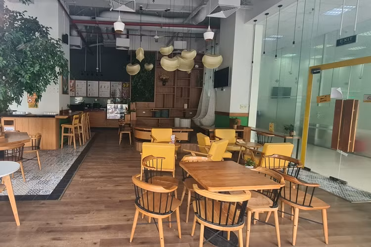 Thời điểm tháng 5/2020, thương hiệu Soya Garden có 18 cửa hàng tại Hà Nội. Tuy nhiên sau gần một năm, Soya Garden chỉ còn lại 9 cửa hàng đang hoạt động.