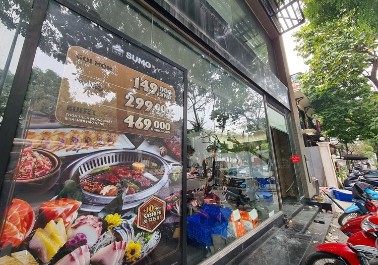 Sumo Yakiniku là thương hiệu thuộc Công ty CP Thương mại dịch vụ Cổng Vàng (Golden Gate) -“ông trùm” trong lĩnh vực ăn uống.