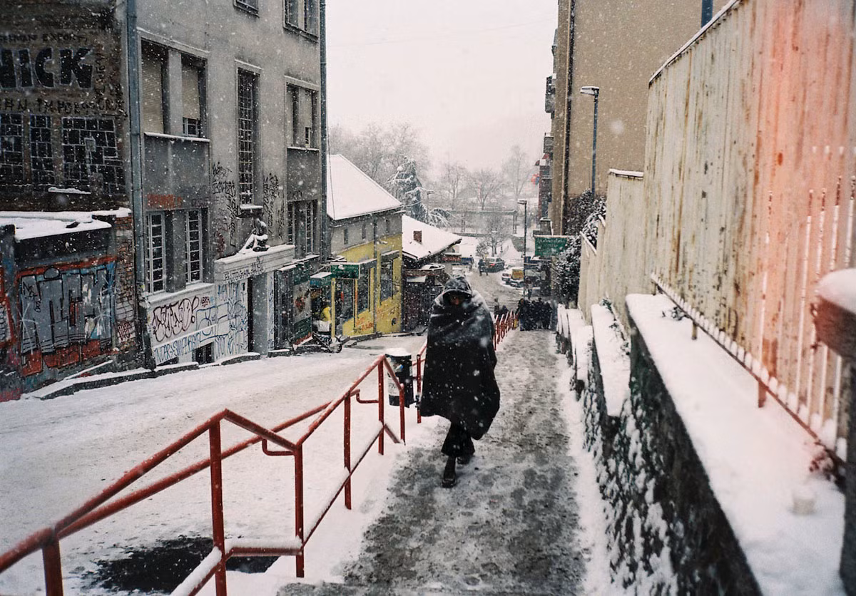 Thời tiết lạnh khắc nghiệt khiến cuộc sống của những di dân ở vùng biên giới Serbia-Hungary càng trở nên khó khăn hơn.
