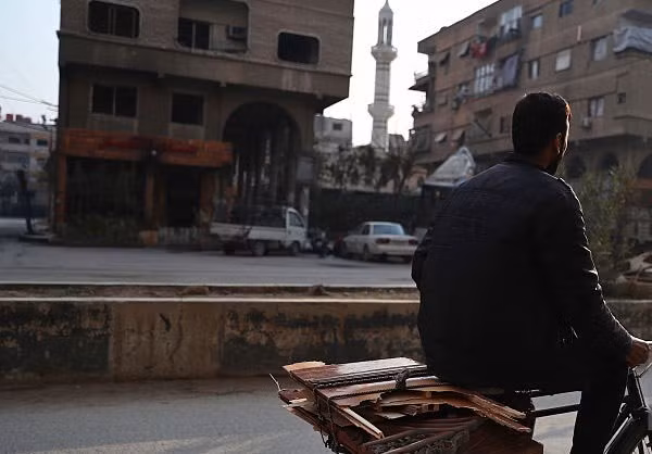 Ngày 22/12, các tay súng phiến quân cuối cùng đã rời khỏi khu vực Đông Aleppo. Đó cũng là lúc người dân địa phương trở về nhà và bắt đầu cuộc sống mới.