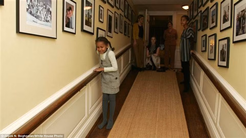 Bức ảnh chụp Sasha trong Nhà Trắng 8 năm về trước.