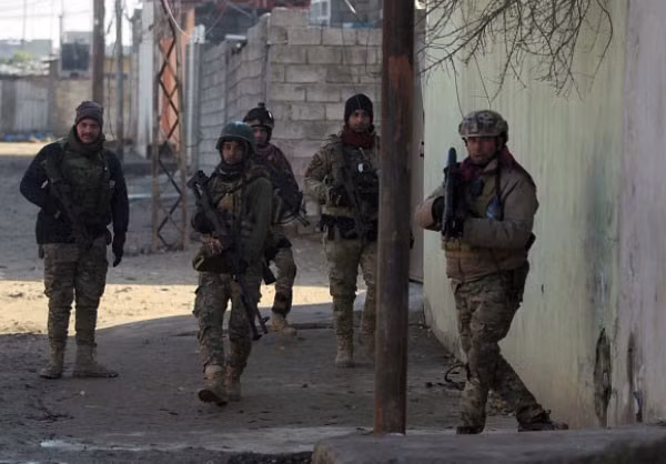 Trong những ngày qua, các lực lượng đặc nhiệm Iraq đã giải phóng thêm nhiều khu vực ở phía đông thành phố Mosul sau các cuộc giao tranh ác liệt với phiến quân IS.