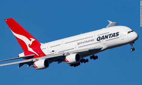 AirlineRatings.com đánh giá Qantas là hãng hàng không an toàn nhất năm 2017. Được biết, hãng hàng không Qantas đã nắm giữ vị trí này trong 4 năm qua.