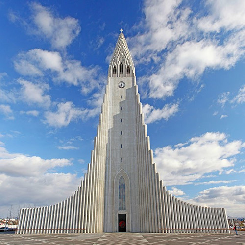 Nhà thờ cao chọc trời ở Reykjavik, Ai Len.