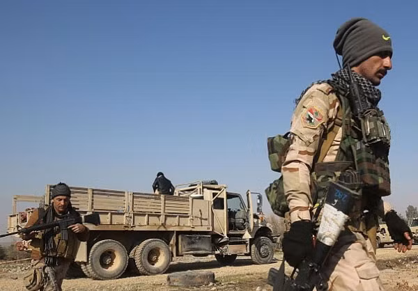 Hinh anh quan doi Iraq mo mat tran moi danh IS o Mosul-Hinh-6