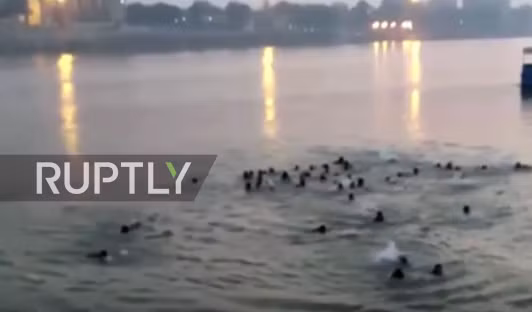 Các nhà chức trách cho hay, số người thiệt mạng có thể còn gia tăng do còn nhiều người mất tích. Ảnh: Ruptly.