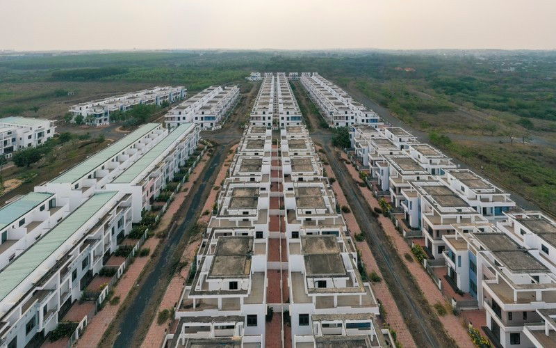 Vụ gần 500 biệt thự xây trái phép: Bắt giam 2 lãnh đạo cấp phòng - Hình 2 Vu gan 500 biet thu xay trai phep: Bat giam 2 lanh dao cap phong-Hinh-2