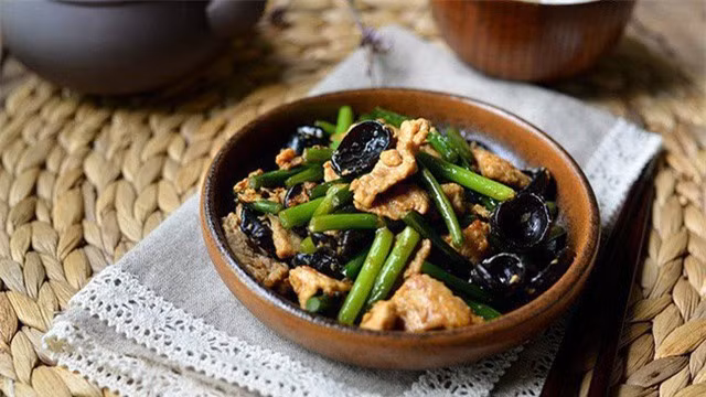 Bat mi loai thuc pham mau den Dong y khuyen dung vao mua lanh-Hinh-3