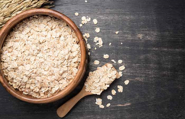 Tái tạo và phục hồi da: Để có được công thức thần thánh này bạn chỉ cần sử dụng hai nguyên liệu là bột hạt lựu và bột yến mạch.