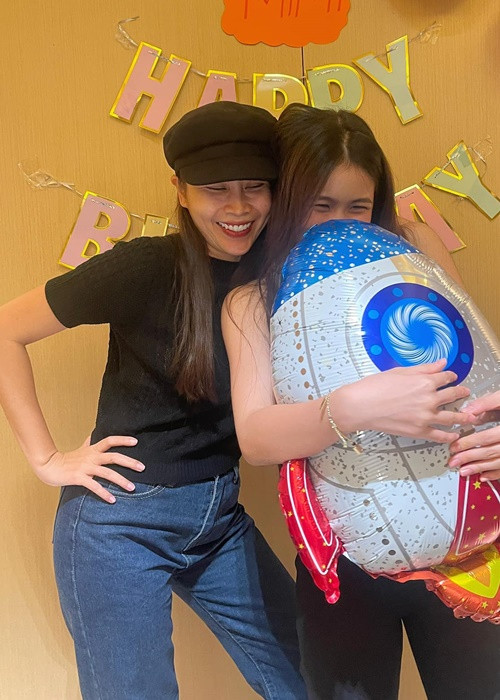 Vy Uyên là cháu gái của ca sĩ Lưu Hương Giang.