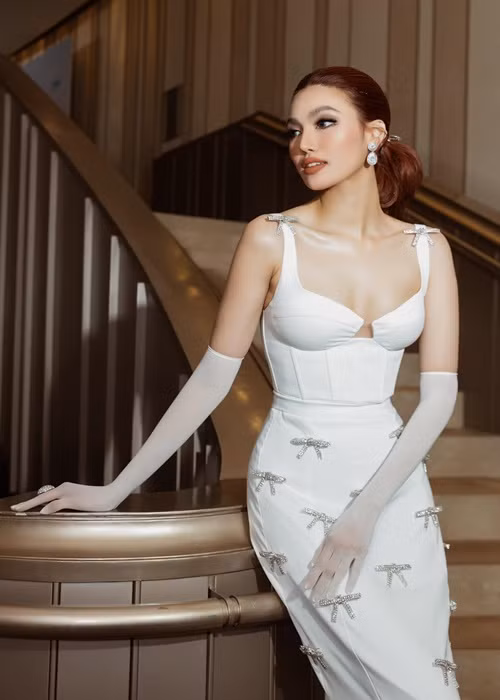 Bên cạnh tổ ấm hạnh phúc, Lan Khuê còn có sự nghiệp ngày càng thăng hoa. Đầu năm 2023, cô làm CEO khu vực phía Nam của Công ty Cổ phần Thương mại Hoa hậu Hoàn vũ Việt Nam. Ảnh: FBNV.