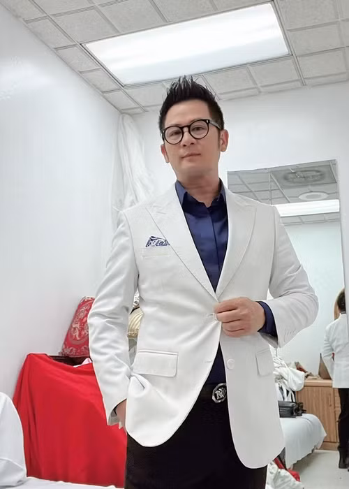 Theo Bằng Kiều, do anh và vợ cũ giờ đều có hạnh phúc riêng nên cả hai ít đăng tải hình ảnh mỗi lần hội ngộ vì các con. Ảnh: FBNV.