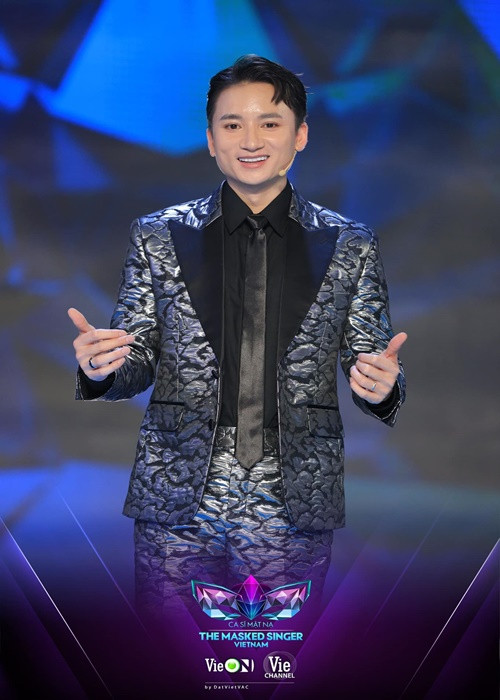 Tháng 8/2019, một tài khoản Facebook tố nam ca sĩ Phan Mạnh Quỳnh đã vay người này một khoản tiền khi mới vào nghề nhưng mãi không chịu trả. Ảnh: FBNV.