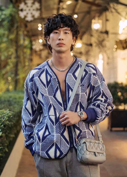 Tuấn Trần khá kín tiếng về chuyện tình cảm. Tới nay, anh chưa công khai bất kỳ mối tình nào. Ảnh: FBNV.