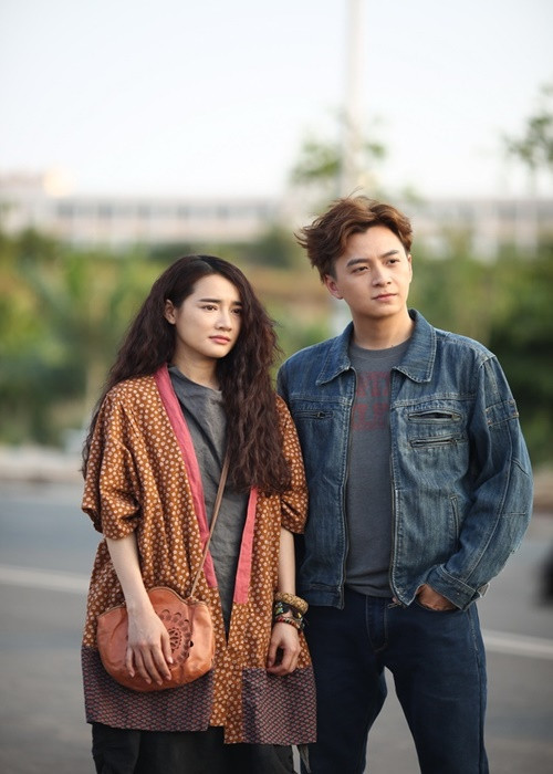 Sau Tuổi thanh xuân, Nhã Phương phủ sóng truyền hình lẫn điện ảnh. Bà xã Trường Giang đóng: 49 ngày, Người đứng trong gió, Khúc hát mặt trời, Tuổi thanh xuân 2, Lôi báo, Yêu đi, đừng sợ, Ngày ấy mình đã yêu, Hoán đổi, Trạng Quỳnh, Song song, 1990, Cây táo nở hoa. Riêng Yêu đi, đừng sợ, Nhã Phương giành giải Cánh diều vàng năm 2017 ở hạng mục Nữ diễn viên chính xuất sắc phim truyện điện ảnh. Ảnh: Zing.