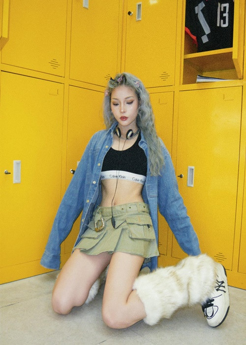 Yee Pink tốt nghiệp Học viện vũ đạo Bắc Kinh. Ảnh: FBNV.