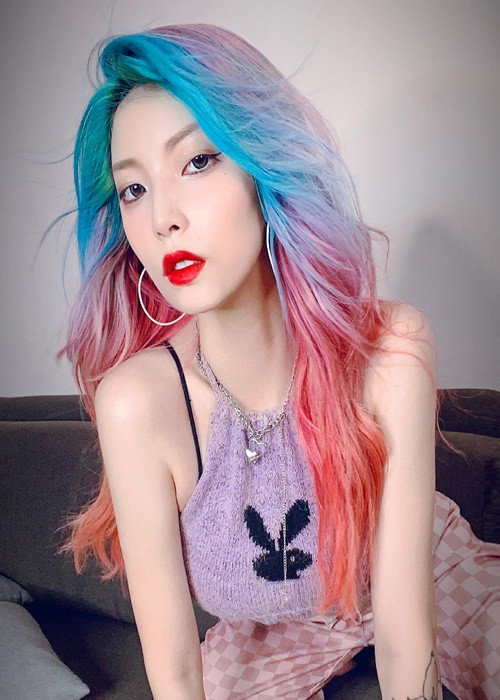 Yee Pink và Quang Đăng gặp không ít khó khăn trong 3 năm bên nhau như rào cản ngôn ngữ, xa cách 8 tháng vì COVID-19. Ảnh: FBNV.