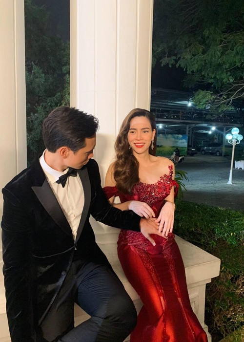 Khi mang bầu cặp song sinh, Hồ Ngọc Hà được chồng chăm sóc chu đáo. Hà Hồ chia sẻ, quãng thời gian thai kỳ, cô trở nên rất nóng tính khiến Kim Lý phải đau đầu vì vợ.