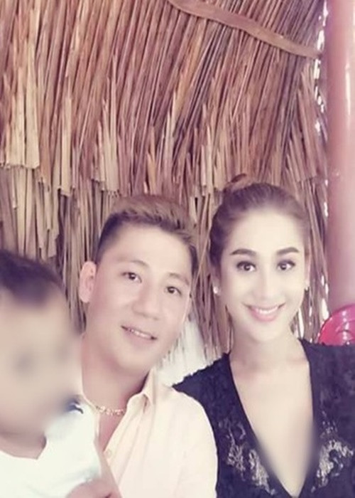 Lâm Khánh Chi và Nguyên Cường nhận con nuôi và lên kế hoạch tổ chức đám cưới vào cuối năm 2014. Tuy nhiên, cuối tháng 4/2014, Lâm Khánh Chi tuyên bố đã chia tay bạn trai kém 11 tuổi sau 3 năm gắn bó.