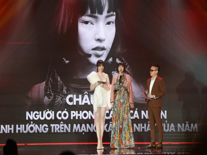 Phía Châu Bùi cho hay, dù bị Hari Won đọc nhầm tên nhưng hoàn toàn thông cảm với Hari Won vì đàn chị là người nước ngoài nên khả năng nói tiếng Việt còn nhiều hạn chế. Ảnh: Dân Việt.