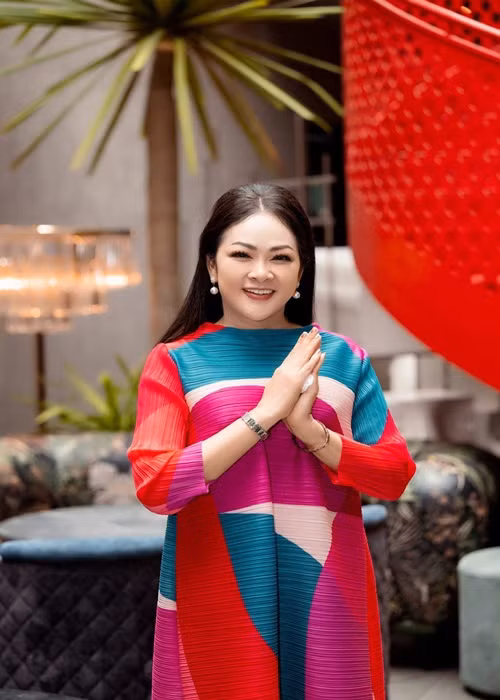 Danh tính bạn trai của Như Quỳnh vẫn là một ẩn số. Ảnh: FBNV.