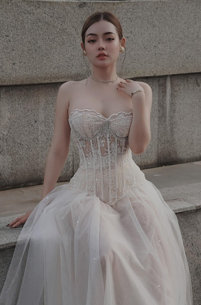 Thời gian tới, cô cũng có những dự định riêng, đặc biệt là tham gia các khóa học trau dồi thêm kiến thức về thời trang, Na Thỏ cho rằng lựa chọn đi trên con đường nào thì cũng không tránh khỏi những khó khăn, thử thách. Việc của mình là phải nỗ lực, theo đuổi đến cùng đam mê của mình. Trong tương lai, Na Thỏ có thể sẽ ra mắt nhiều dự án thời trang của riêng mình và mong muốn tiếp tục làm mới, đưa thời trang của mình tiếp cận rộng rãi hơn với giới trẻ.