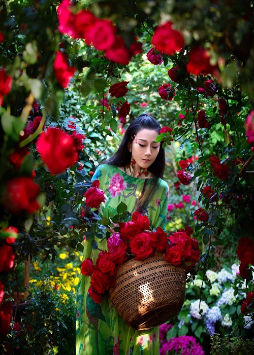 Tổng khối tài sản của mỹ nhân họ Dương lên đến 150 triệu USD. Ảnh: Zing.